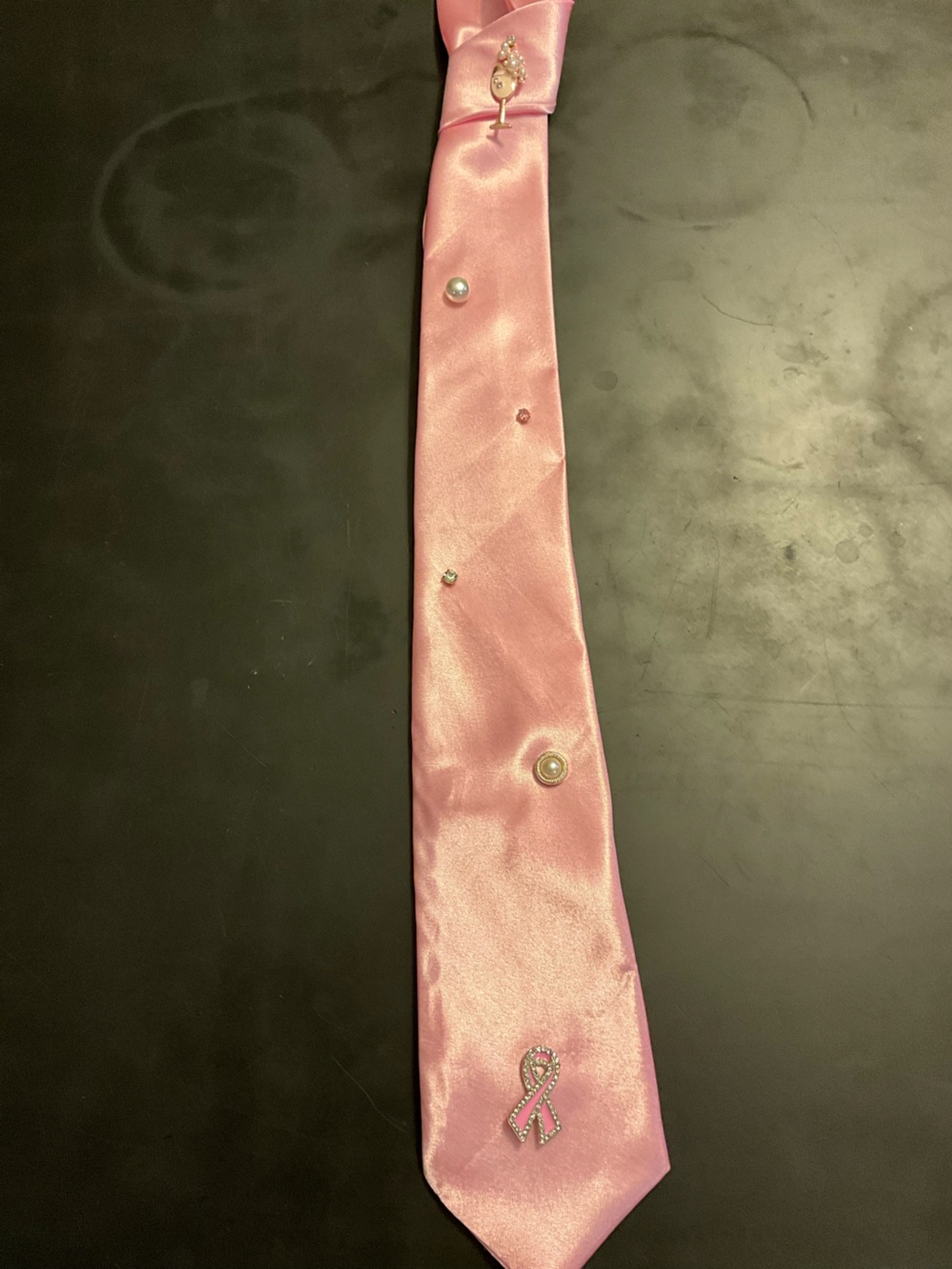 Mademoiselle in Pink - Picture 4 of 4